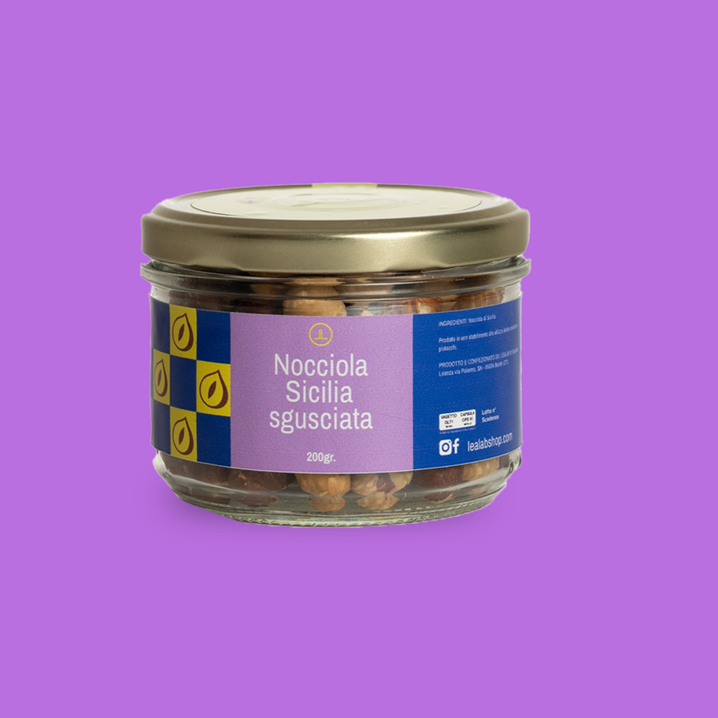 Shelled Sicilian hazelnut